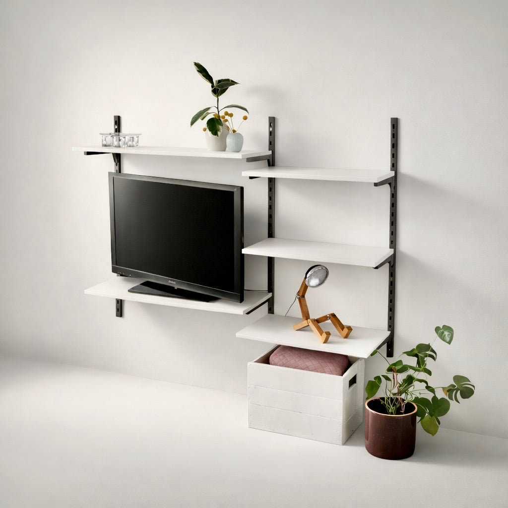 TV veggur með Framework skinnum, sett eins og sýnt