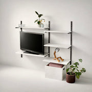 TV veggur með Framework skinnum, sett eins og sýnt