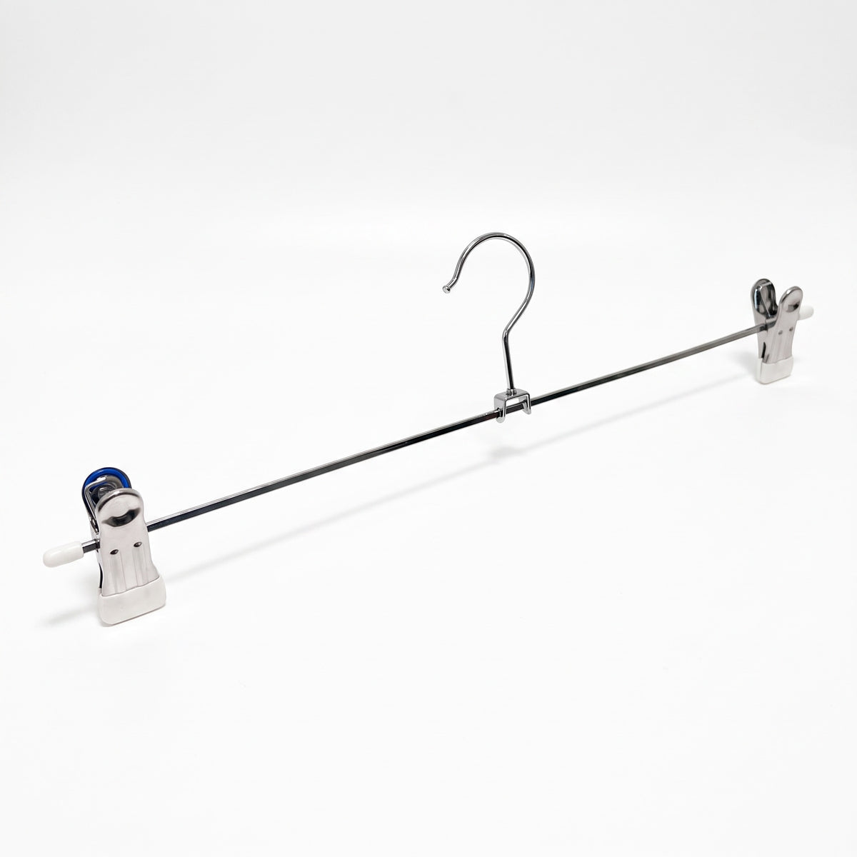 Málmklemmuherðatré hvítt, 40 cm. Verð miðast við lágmarkskaup 300 stk.