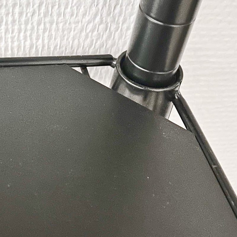 Plastplata, svört, 44 x 44 cm. Botnhilla fyrir Boxer