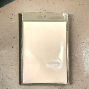 Plastveski A6 án líms, með hringlaga holu og 25 mm flipi