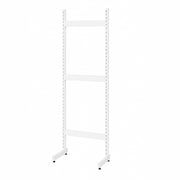 Framework – L-gólfstandur, hvítur, 67 × 247,5 cm. Fæst í fleiri litum