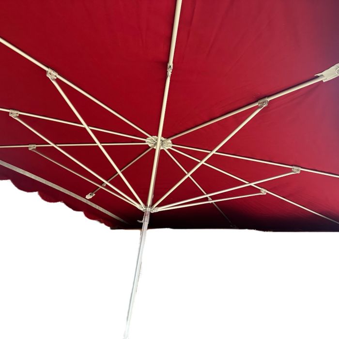 Markaðssólhlíf. Rauð. 3,5x2,4 m. H 240 cm.