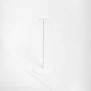 Skiltahaldari. Plastfótur með stöng. Föst hæð 33 cm. Hvítur
