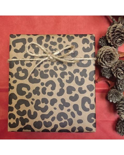 Gjafapappír, B 40 sm. - kraftpappír m/ jagúarmynstri - B 40 sm, L 100 mtr.