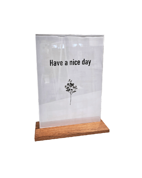 A4 skilti, með undirstöðu úr mahóní