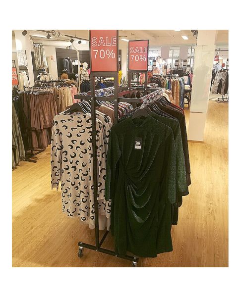 Götustandur L5, 90 cm - m/ tvöfaldri fataslá. Svartur