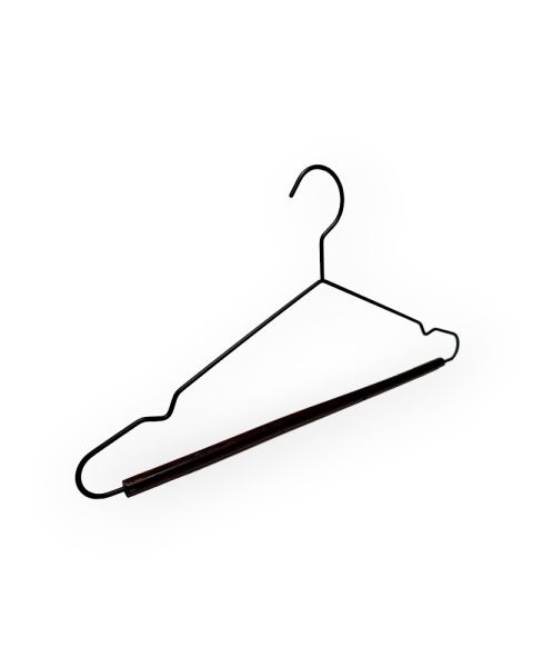 Málmherðatré, 6 mm vír, með viðarstöng og haki, matt svart